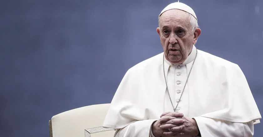 Pope Francis prays for those who fear the coronavirus